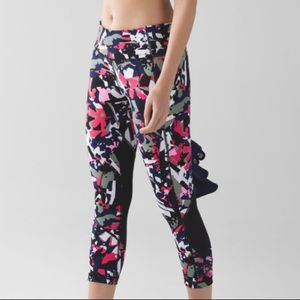 Lululemon Pace Rival Crop
Pop Cut Boom Juice Multi / Black